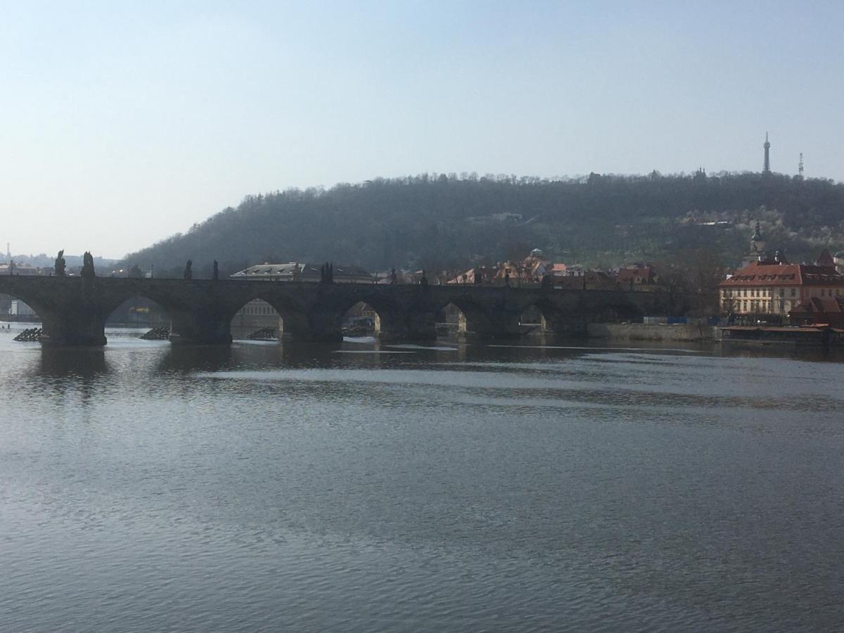 Apartment Vltava Prag Eksteriør billede
