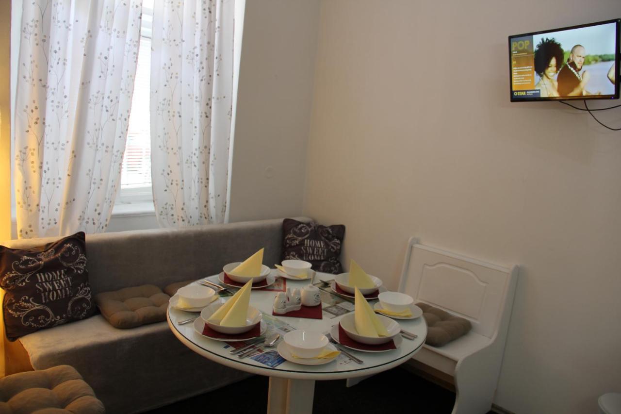 Apartment Vltava Prag Eksteriør billede