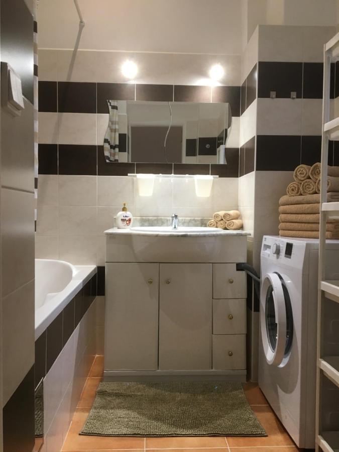 Apartment Vltava Prag Eksteriør billede