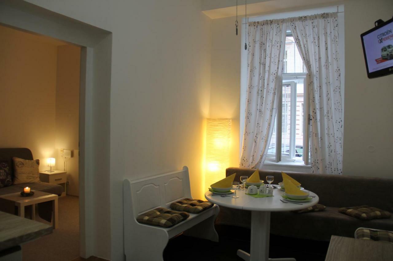Apartment Vltava Prag Eksteriør billede